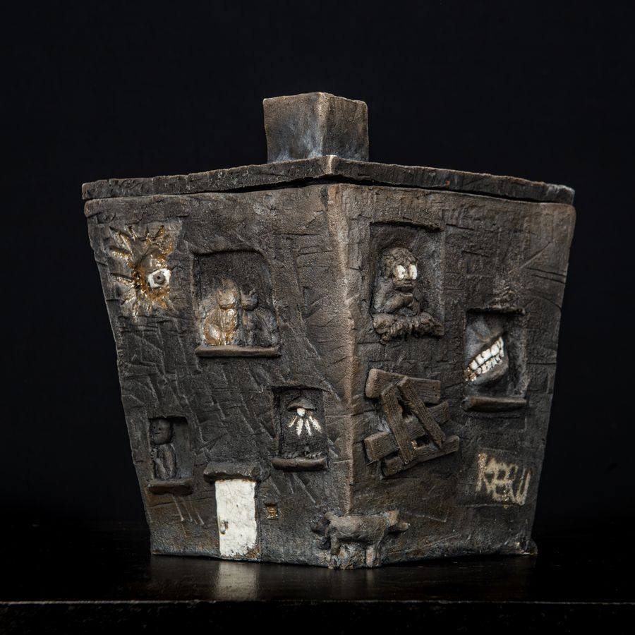 Ceramics by Karol Zagórowski